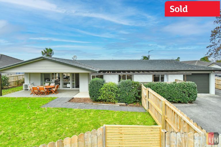 Photo of property in 5 Wairua Place, Pukekohe, 2120