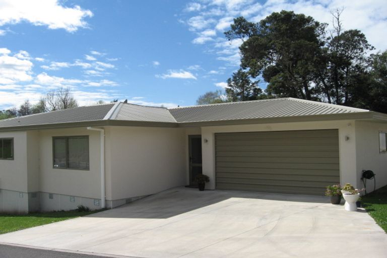 Photo of property in 22 Bateleur Close, Welcome Bay, Tauranga, 3112