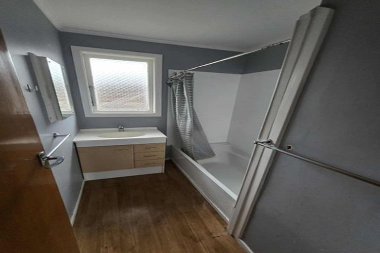 Photo of property in 33 Mountbatten Grove, Clouston Park, Upper Hutt, 5018