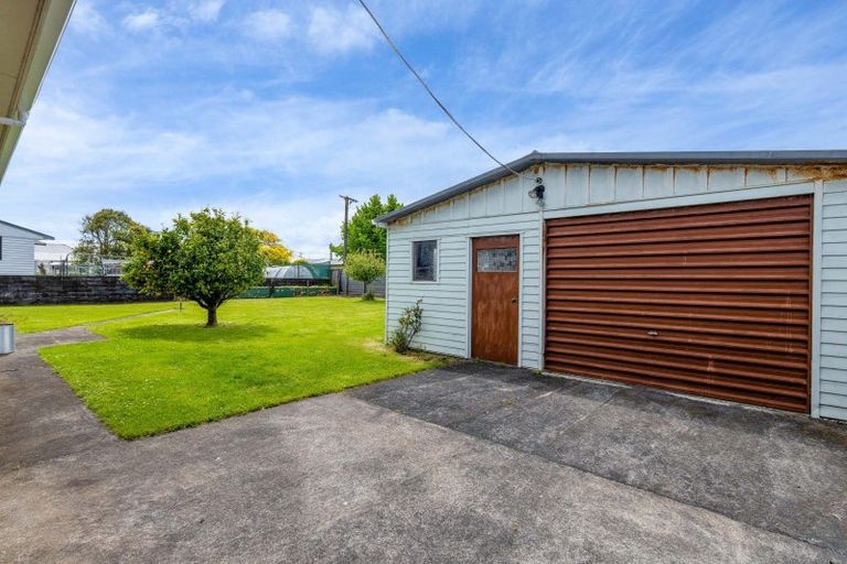 Photo of property in 72 Reid Avenue, Hawera, 4610
