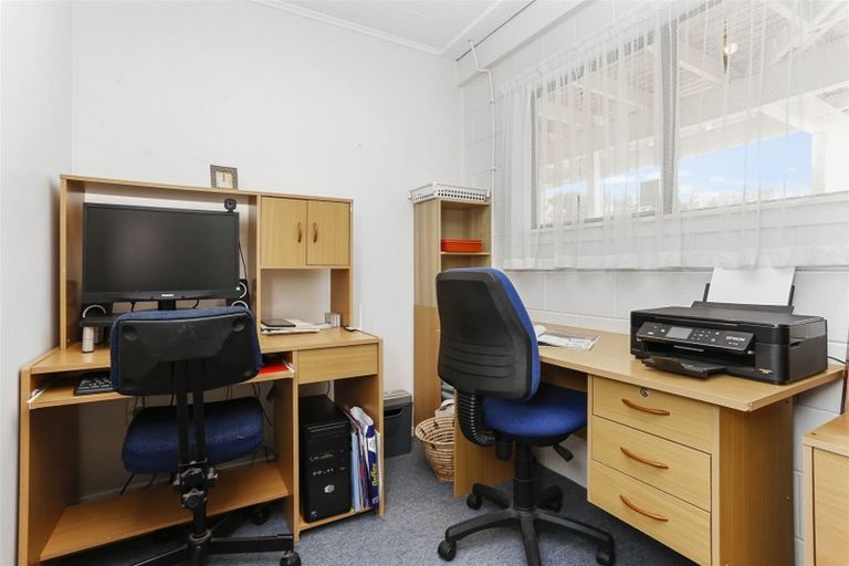 Photo of property in 138 Weatherly Road, Torbay, Auckland, 0630