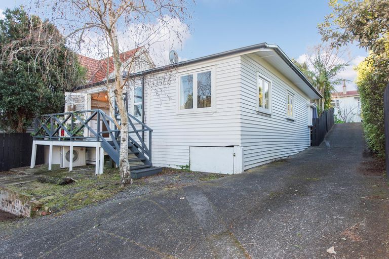 Photo of property in 12 Sefton Avenue, Grey Lynn, Auckland, 1021