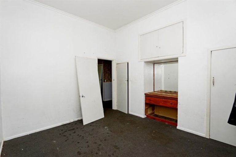 Photo of property in 214c Bridge Street, Eltham, 4322