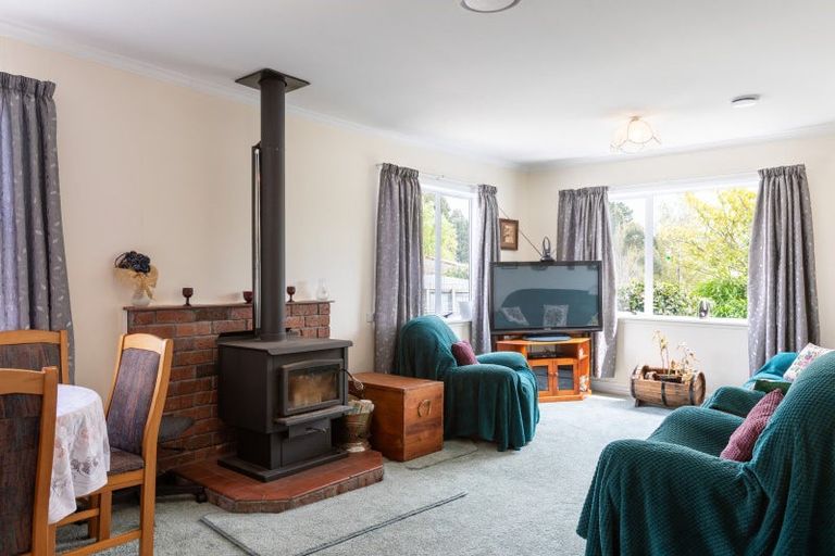 Photo of property in 143 Adelaide Road, Dannevirke, 4930