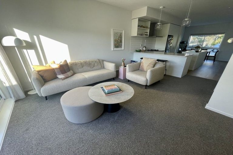 Photo of property in 36 Koreke Close, Kenepuru, Porirua, 5022