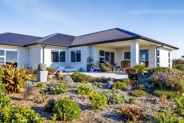 Photo of property in 60 Turangi Road, Motunui, Waitara, 4383