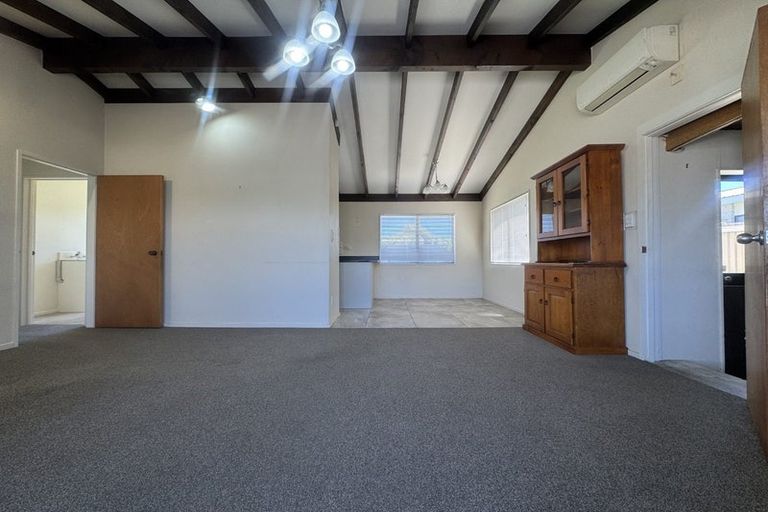 Photo of property in 2/177 Main Rd Clive, Clive, 4102