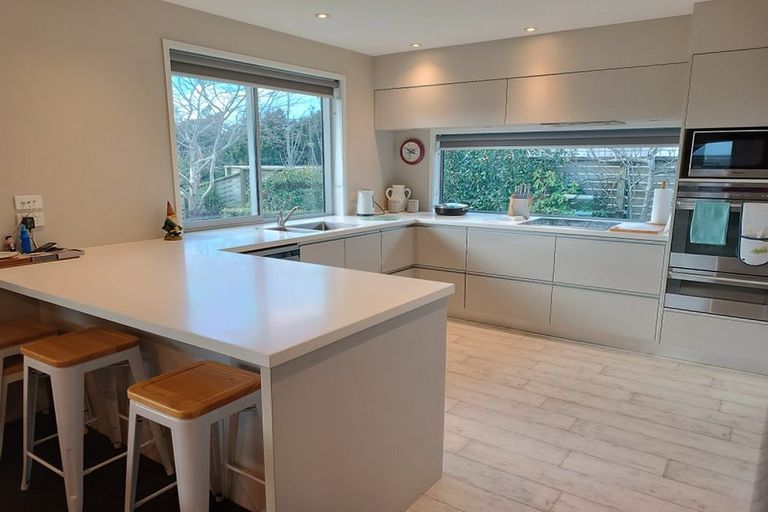 Photo of property in 3a Pipitea Place, Whalers Gate, New Plymouth, 4310