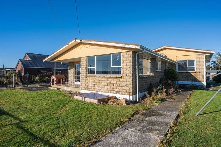 Photo of property in 16 Burraness Street, Palmerston, 9430