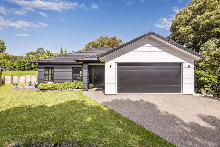 Photo of property in 3 Stoneleigh Grove, Paraparaumu, 5032