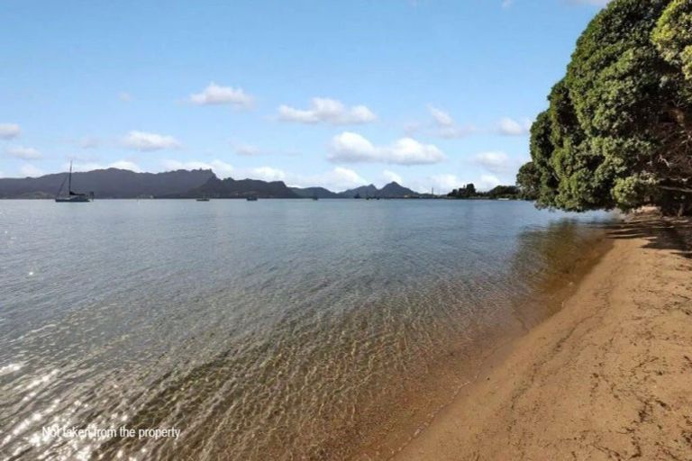 Photo of property in 152d One Tree Point Road, One Tree Point, 0118