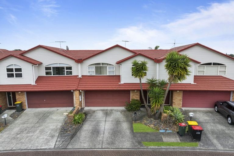 Photo of property in 8 Lime Crescent, Papakura, 2110