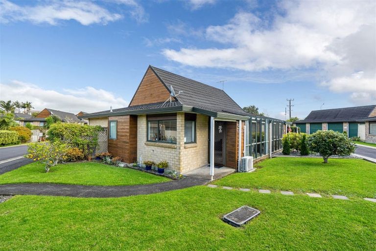 Photo of property in 10/18 Williams Road, Hobsonville, Auckland, 0618