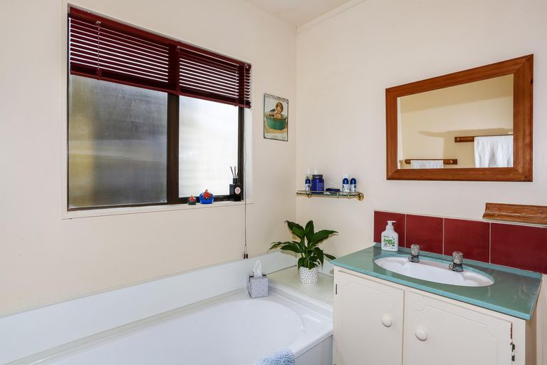 Photo of property in 198 Hunt Road, Pukekawa, Tuakau, 2696