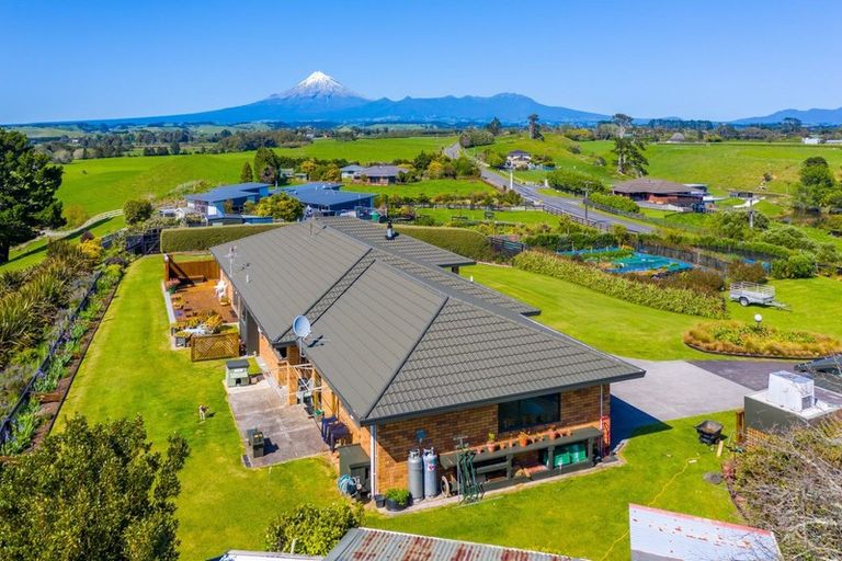 Photo of property in 347 Henwood Road, Hillsborough, New Plymouth, 4372