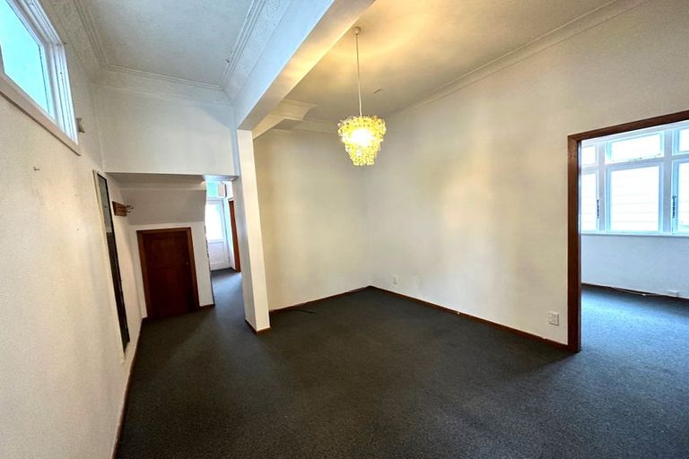 Photo of property in 11 Caroline Street, Mount Victoria, Wellington, 6011