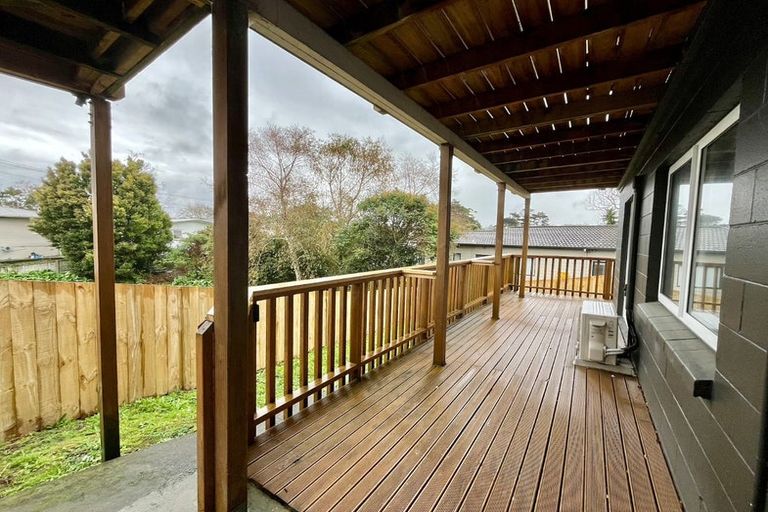Photo of property in 1/75 Tramway Road, Beach Haven, Auckland, 0626