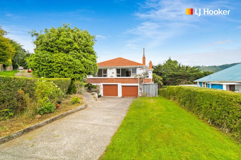 Photo of property in 18 District Road, Roseneath, Port Chalmers, 9023