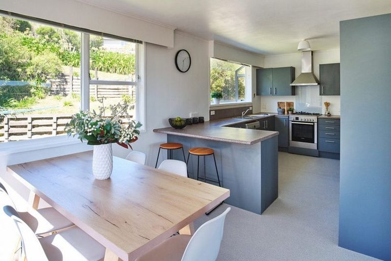 Photo of property in 208 Helston Road, Paparangi, Wellington, 6037