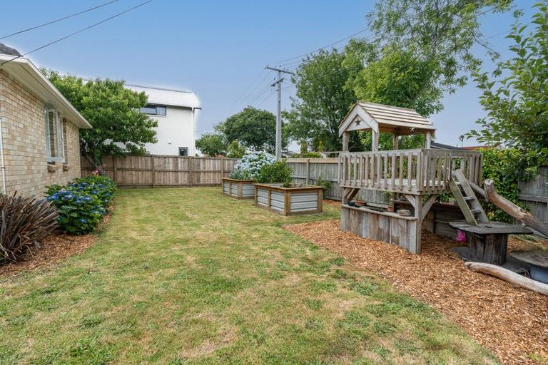 Photo of property in 45 Yeats Crescent, Fairfield, Hamilton, 3214