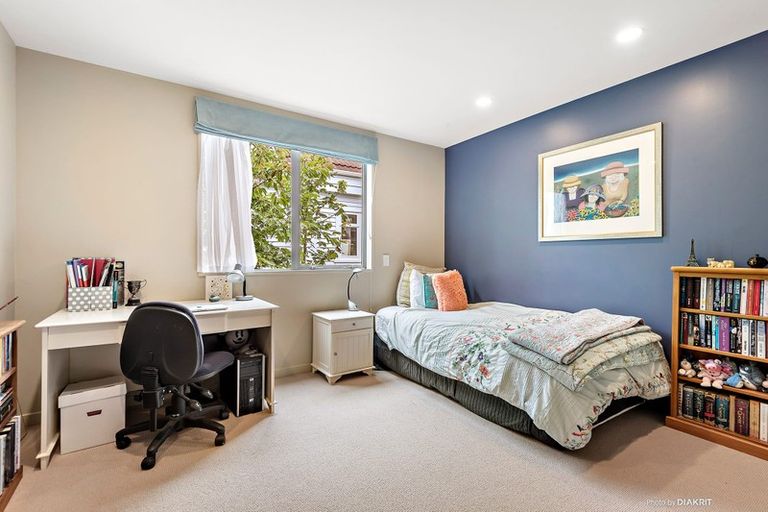 Photo of property in 96b Messines Road, Karori, Wellington, 6012