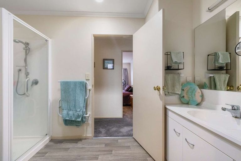 Photo of property in 285 Vaughan Road, Owhata, Rotorua, 3010