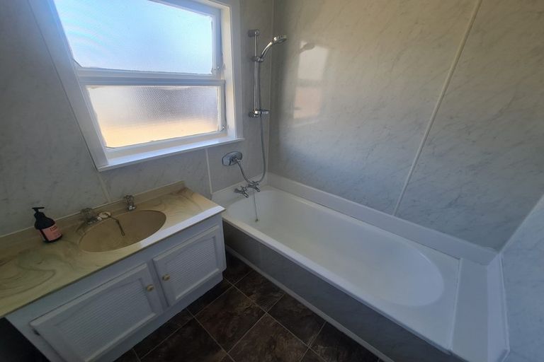 Photo of property in 630 Queen Street East, Levin, 5510