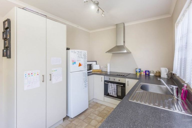 Photo of property in 32a Aniseed Grove, Timberlea, Upper Hutt, 5018