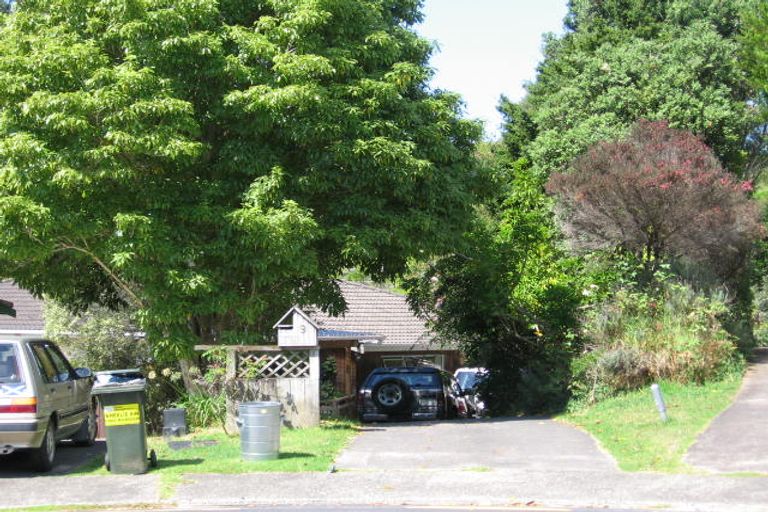 Photo of property in 11 Airey Place, Torbay, Auckland, 0630