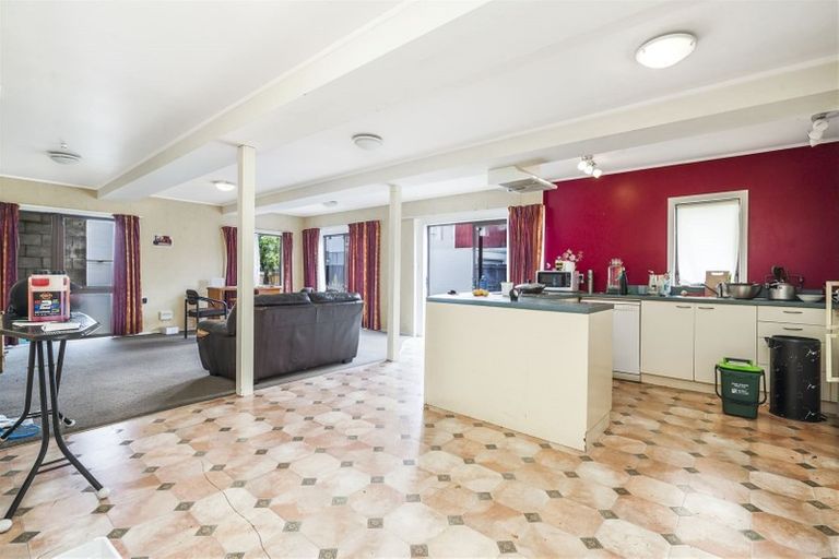 Photo of property in 16 Abbotsford Street, Whitiora, Hamilton, 3200