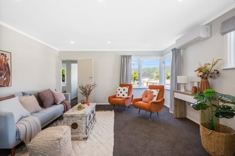 Photo of property in 15 Totara Street, Wainuiomata, Lower Hutt, 5014