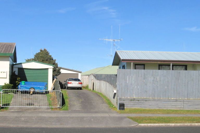 Photo of property in 51 Crawshaw Drive, Nawton, Hamilton, 3200