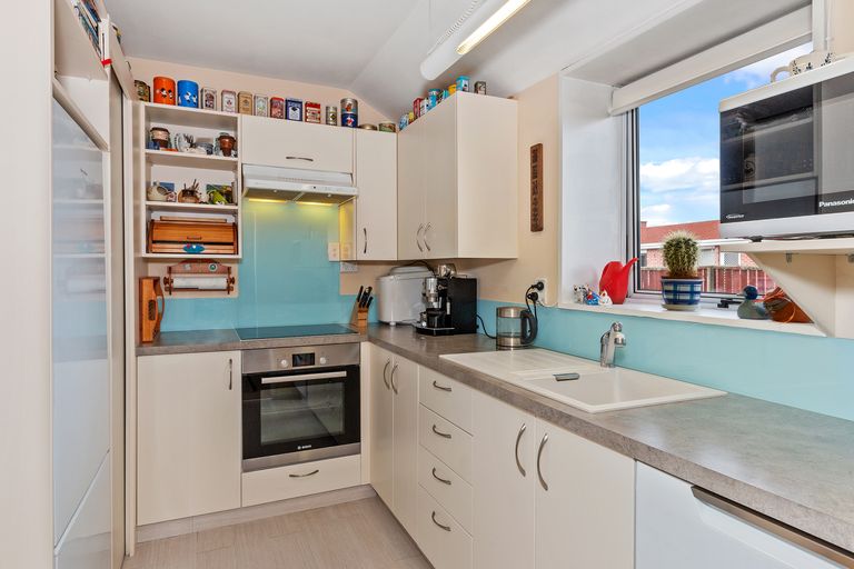 Photo of property in 132b Warren Crescent, Hillmorton, Christchurch, 8025