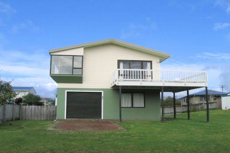 Photo of property in 407 Harbour View Road, Whangamata, 3620