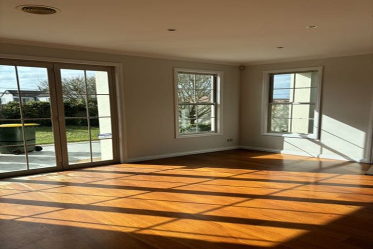 Photo of property in 17 Rewiti Avenue, Takapuna, Auckland, 0622