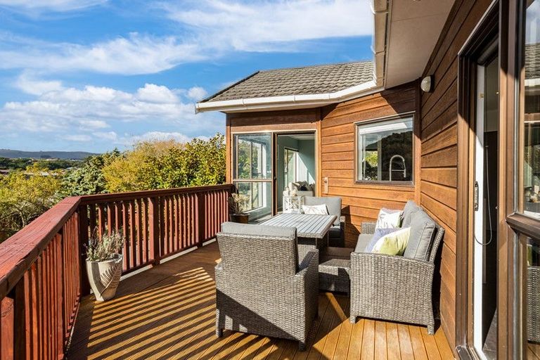 Photo of property in 6 Shackle Lane, Whitby, Porirua, 5024