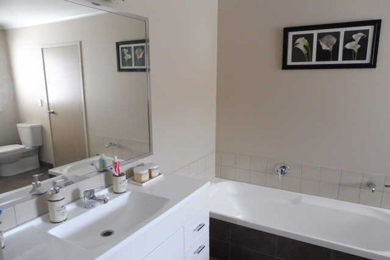 Photo of property in 17 Hensley Crescent, Flagstaff, Hamilton, 3210