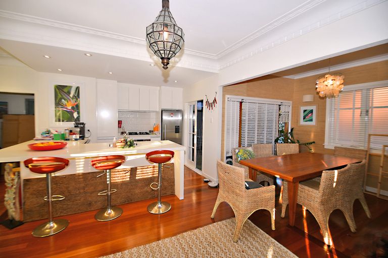 Photo of property in 12 Kendale Drive, Leigh, 0985