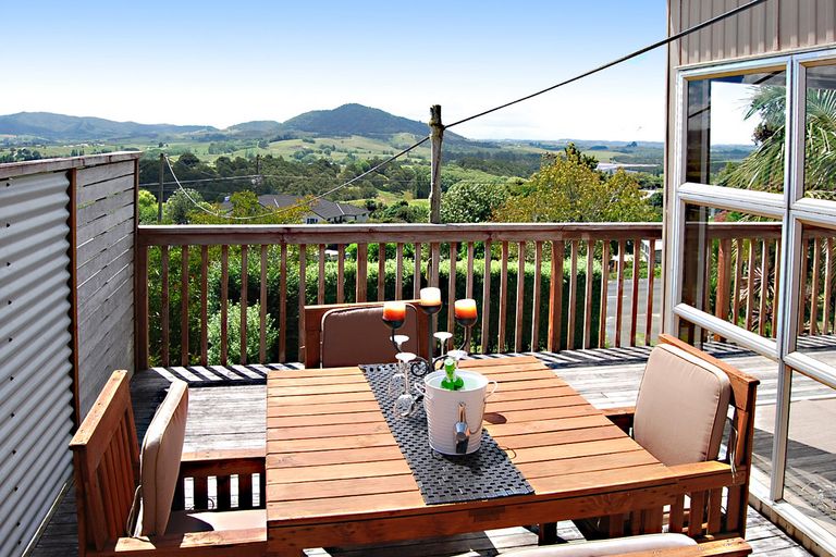 Photo of property in 39 Whaka Street, Maungaturoto, 0520