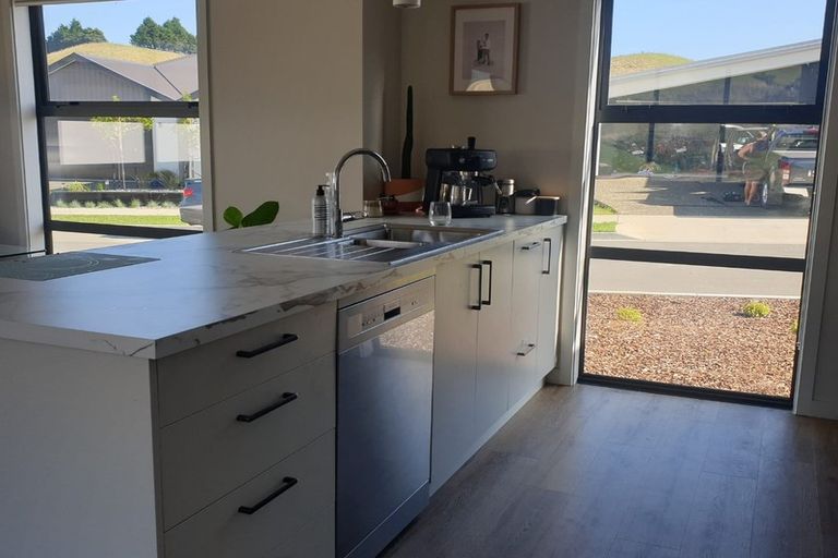 Photo of property in 33 Huntaway Close, Stoke, Nelson, 7011