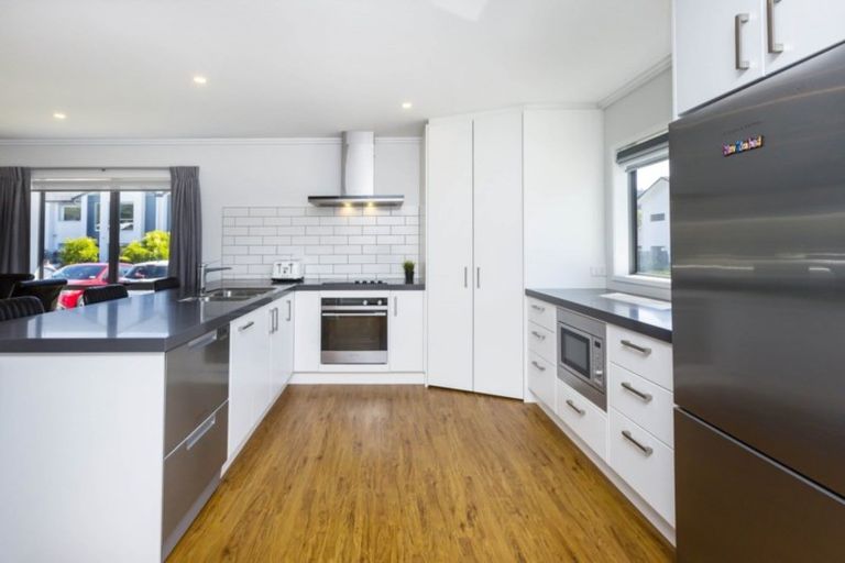 Photo of property in 9 Chalfont Road, Silverstream, Upper Hutt, 5019