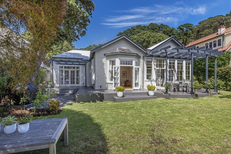 Photo of property in 7 Burnham Street, Seatoun, Wellington, 6022