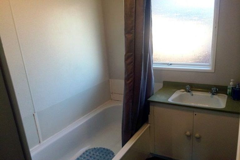 Photo of property in 2/9 Chadlington Street, Parklands, Christchurch, 8083