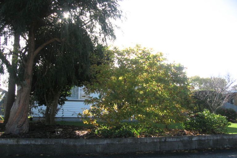 Photo of property in 27 Somerset Crescent, Highbury, Palmerston North, 4412