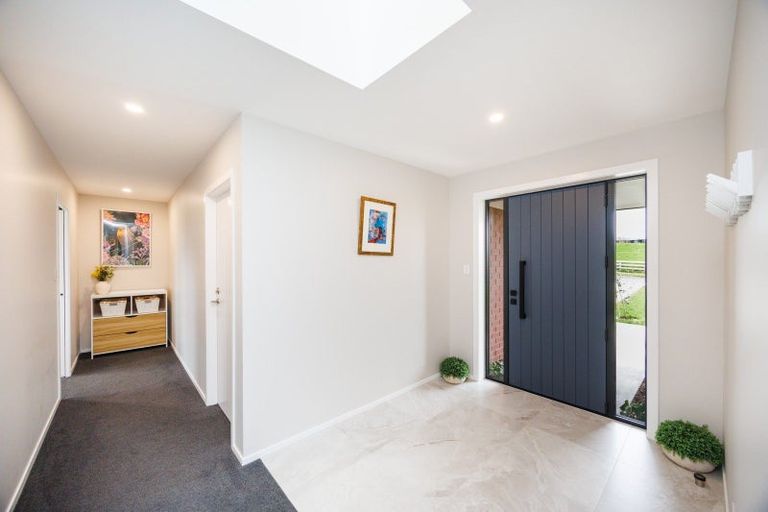 Photo of property in 180 Kingsdale Park Drive, Aokautere, Palmerston North, 4471