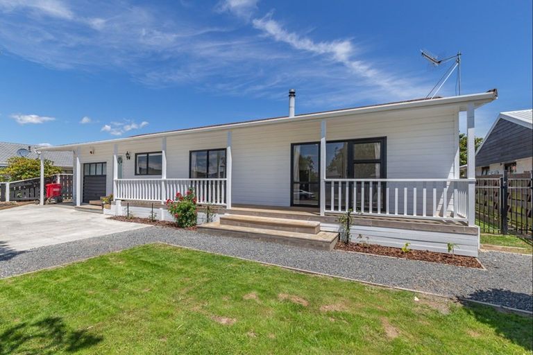 Photo of property in 8 Homewood Avenue, Levin, 5510