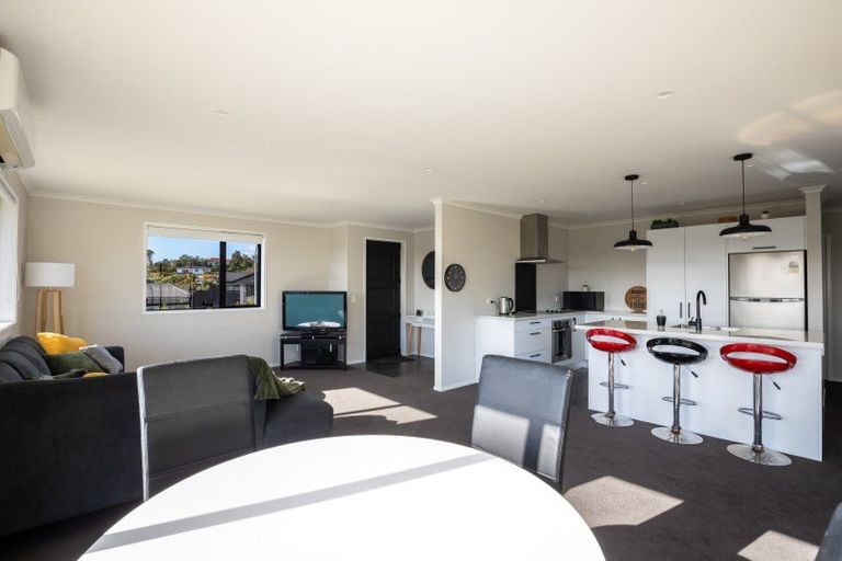 Photo of property in 43 Magnolia Drive, Westown, New Plymouth, 4310