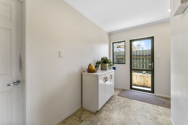 Photo of property in 5 Padstow Place, Camborne, Porirua, 5026