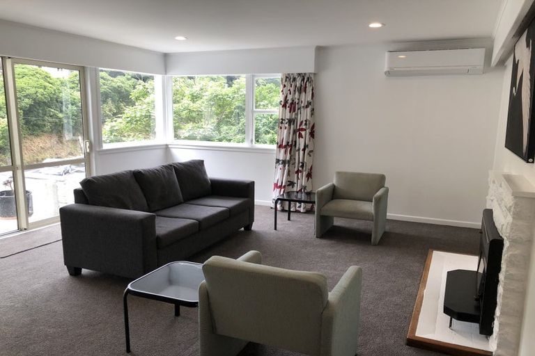 Photo of property in 39 Onslow Road, Khandallah, Wellington, 6035