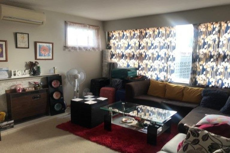 Photo of property in 39 Skerten Avenue, Hornby, Christchurch, 8042